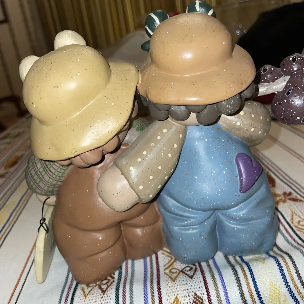 Vintage‎ Henton Figurines 2 Lady Hobo Friends Retired 